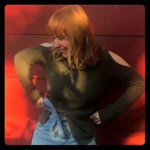 Hollister sweater